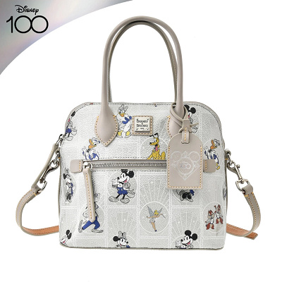 ディズニーストアで買えるディズニー創立100周年記念グッズ：【Dooney ＆ Bourke】ディズニーキャラクター サッチェルバッグ 2WAY