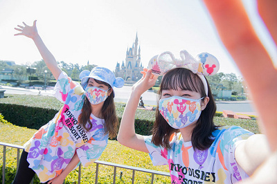 普段のコーデにプラス！カチューシャやマスクもかわいい♡ 