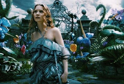 アリスインワンダ　様　３点おまとめ アリス・イン・ワンダーランド」ディズニー史上最速で興収100億円突破