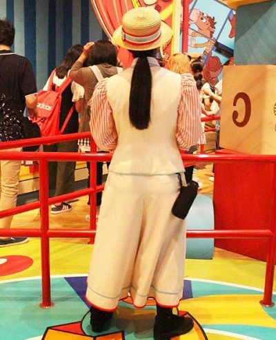キャストさんのかわいいコスチュームにも注目☆