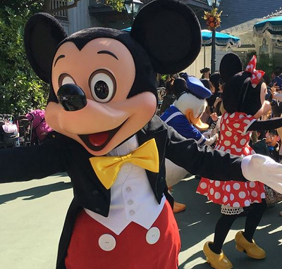 ショーの終わりは触れ合いタイムも♪