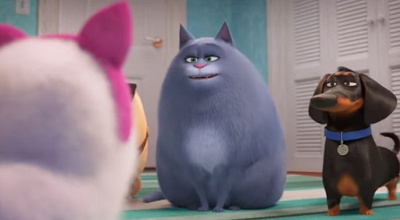 クロエ（中央）／映画『ペット2』