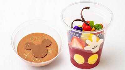 チョコレートムースと赤いフルーツのゼリー