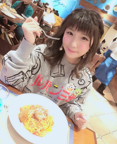 限定発売のルパン三世の総柄トレーナーでコーデ/2019年撮影