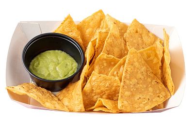 コーンチップス、アボカドディップ付き