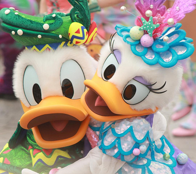 ファッショナブルイースターのドナルド&デイジー