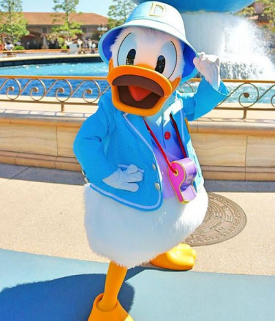 ドナルドの家族「ダックファミリー」デイジー、スクルージ、ダンベラを