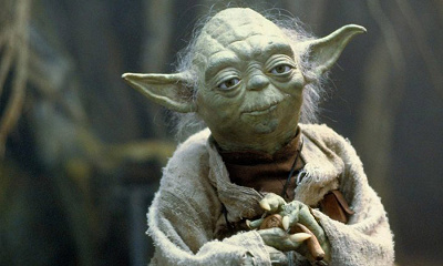 小柄で老年でもジェダイとしては最強!なヨーダ