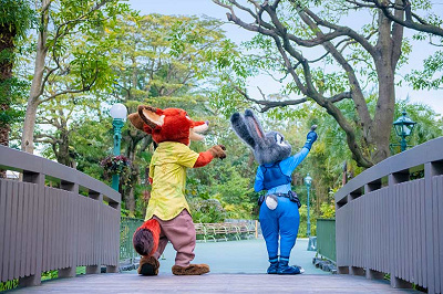 プラザパビリオン・バンドスタンド前グリーティング