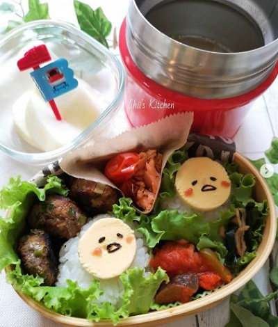 卵黄のスライスで作ったぐでたま弁当