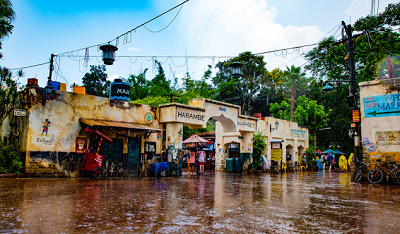 ゲートをくぐると4つのお店が並ぶハランベマーケット