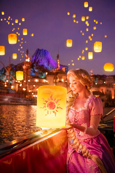 ディズニーフォト】新登場！ラプンツェルランタン撮影！ランド＆シーで