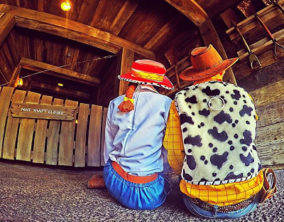 メインキャラクターのウッディとジェシー