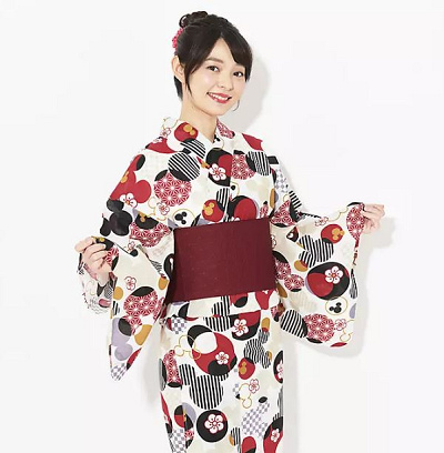 最終値下げ‼︎ ふしぎの国のアリス　浴衣・結び帯　ディズニーストア　2点セット 最終値下げ‼︎ ふしぎの国のアリス 浴衣・結び帯 ディズニー