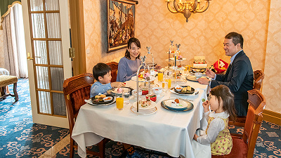 ミラコスタ・スイート・アフタヌーンパーティー：食事を楽しもう！