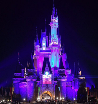 年越しディズニー。深夜から朝まで2つのパークを楽しめる！