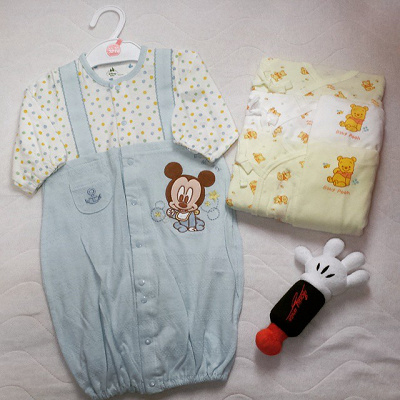 新生児肌着（右）