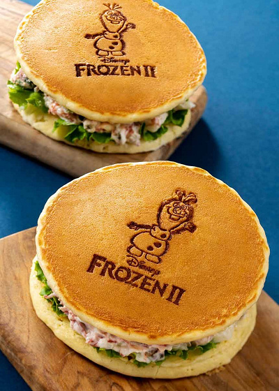 パンケーキサンド（ポテトサラダ＆コンビーフ）