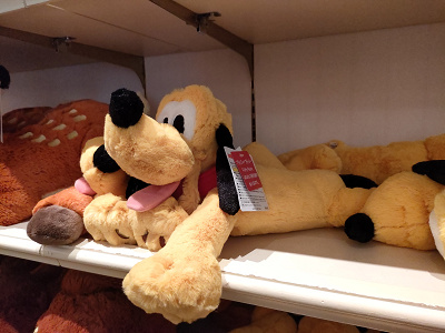 2025】ディズニーランドのぬいぐるみ一覧！100種類以上が発売中