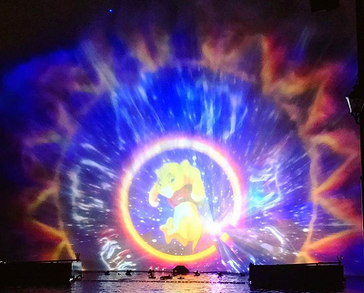 水で作られたスクリーン