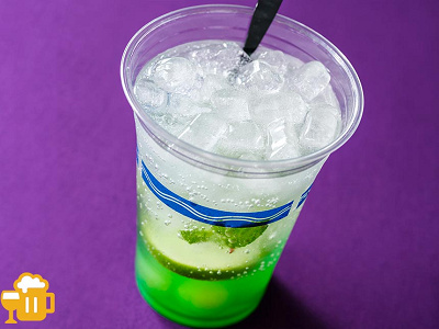 スパークリングカクテル（マスカットリキュール＆グレープ）