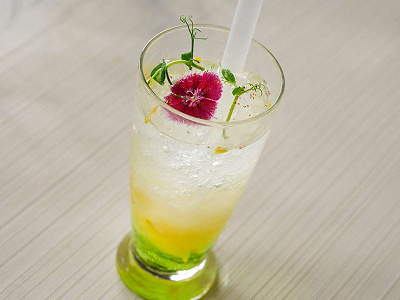 スパークリングドリンク(柚子、青リンゴ、オレンジゼリー)