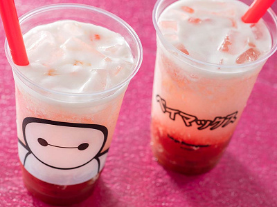 スパークリングタピオカティー（チーズクリーム＆ストロベリー）