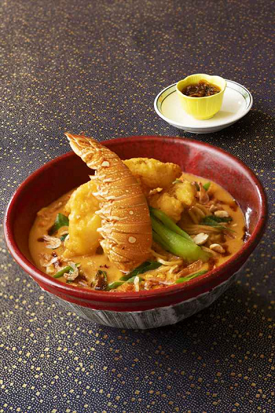 イセエビと桜海老の担々麵