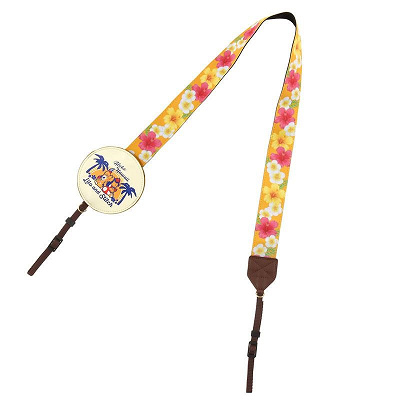 スティッチ＆スクランプのカメラストラップ