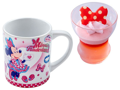 ストロベリームース＆ピーチゼリー、スーベニアカップ付き