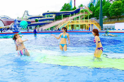 夏季限定プール