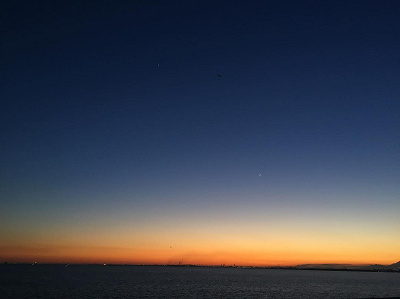 夕暮れの東京湾