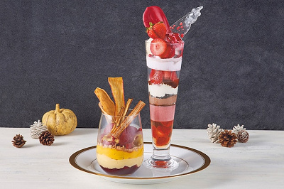 USJ秋フード:Flavors of the Harvest ~洋ナシのコンポートとさつまいもカスタード~(左)と苺とチョコレートのパフェ(右)