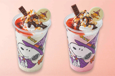 USJ秋フード:ハロウィーン・スヌーピー・シェイク バニラ (左)とハロウィーン・スヌーピー・シェイク ストロベリー(右)