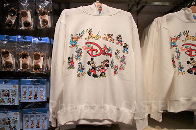 「チームDisney」フード付きトレーナー