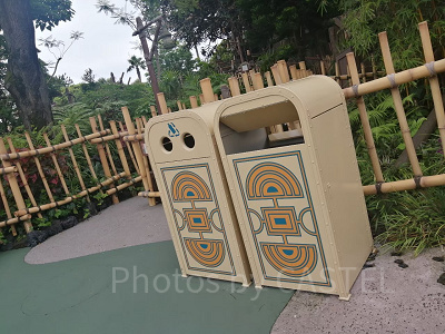 ディズニーランドのゴミ箱（トラッシュカン）