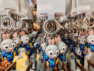 上海ディズニーズートピアグッズ：ジュディのマスコットキーチェーン