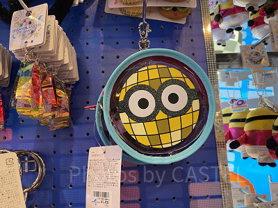 ミニオンの丸形ポーチ