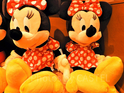 TDL ミニーマウス ぬいぐるみポーチ キャストコスチューム 2点セット 元キャストが選ぶ！可愛いすぎるミニー・マウスグッズ15選
