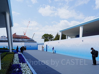 封鎖部分を取り囲む壁（2025年4月撮影）