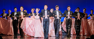 ハウステンボス歌劇団の演者はすべて女性