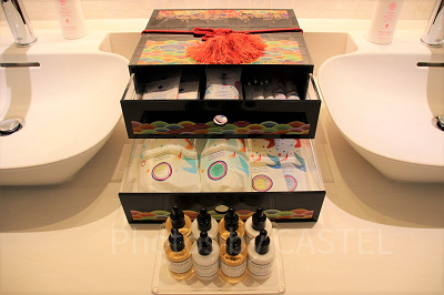 玉手箱のようなボックスに入ったアメニティ