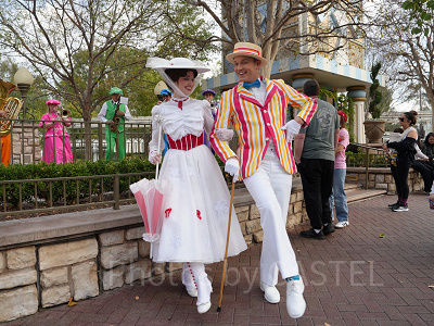 カリフォルニアアナハイムディズニー：キャラクターグリーティングを満喫するのも一興！