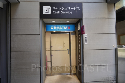 ユニバーサルシティ駅にあるATM