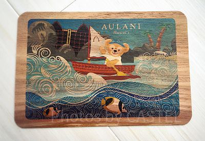 アウラニ限定のダッフィーの木製ポストカード