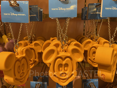 ミッキーワッフルのケース付きバッグチャーム