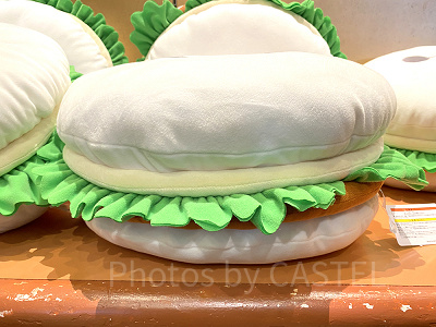 ベイマックスバーガーのクッション(横から見たところ)