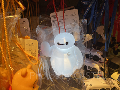 ベイマックスの光るペンダント