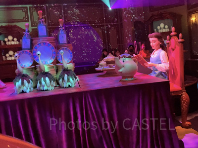 「美女と野獣“魔法のものがたり”」ビー・アワ・ゲストのシーン