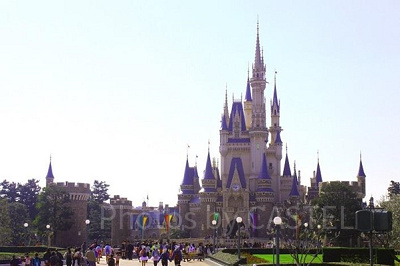 プラザ周りのベンチ